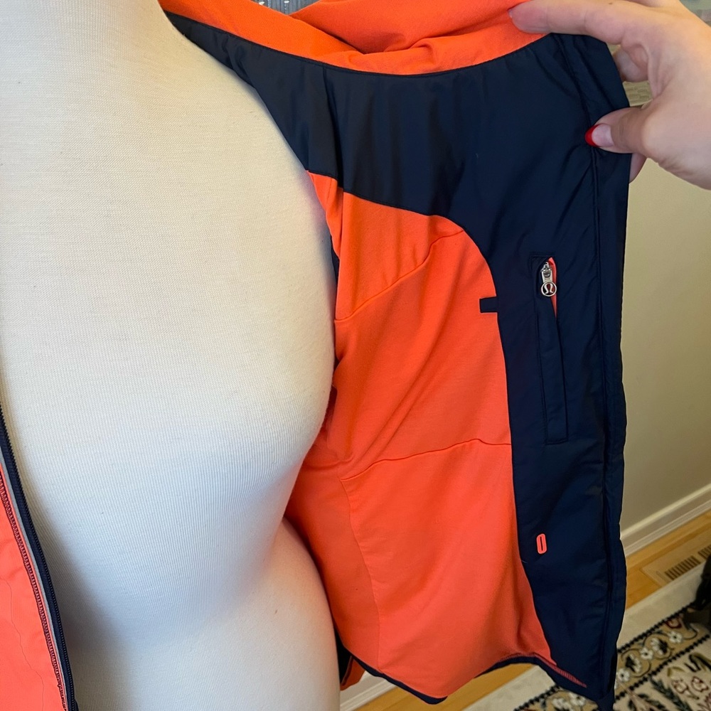 Lululemon Run: Get Up And Glow Jacket *Reflective… - image 8